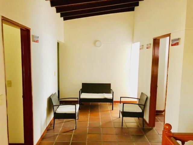 Casa Hotel Palmas Del Estadio 2 Меделин Екстериор снимка